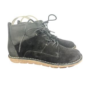 Clarks Women's Boots Size 7 US Suede Lace-Up Comfort Black Casual Ankle Shoes